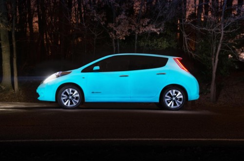 Nissan Leaf with glow-in-the-dark paint