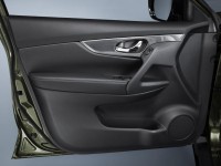 Nissan-X-Trail-door