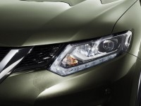 Nissan-X-Trail-head-lamp