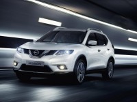 Nissan-X-Trail-white-front