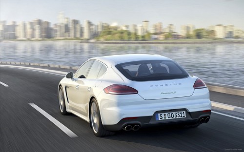 Porsche Panamera S 2014