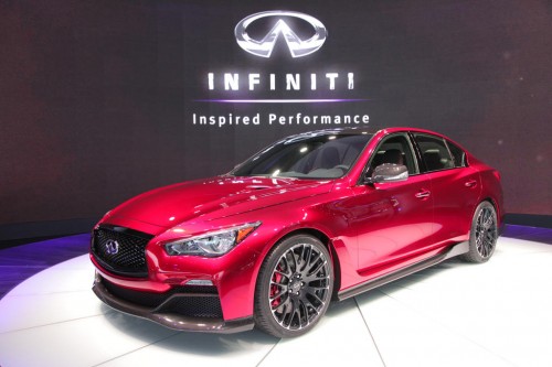 Infiniti Q50 Eau Rouge concept