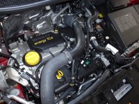 Renault-Megane-engine