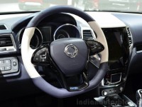 Ssangyong-XIV-Air-Concept-steering-wheel-at-the-2014-Paris-Motor-Show