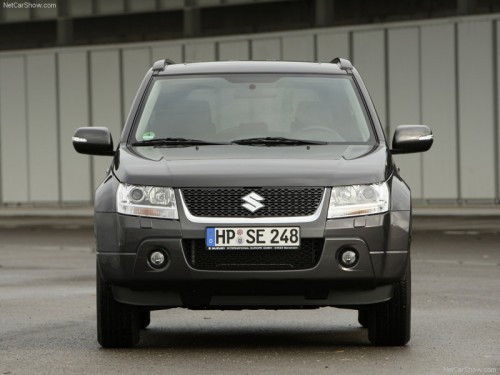 Suzuki-Grand_Vitara_2009_800x600_wallpaper_31