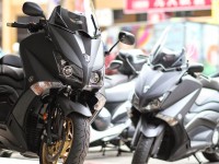 Yamaha TMAX Black Max 530