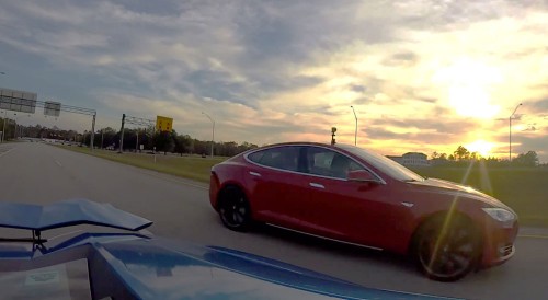Tesla P85D vs Lamborghini Aventador Drag Race
