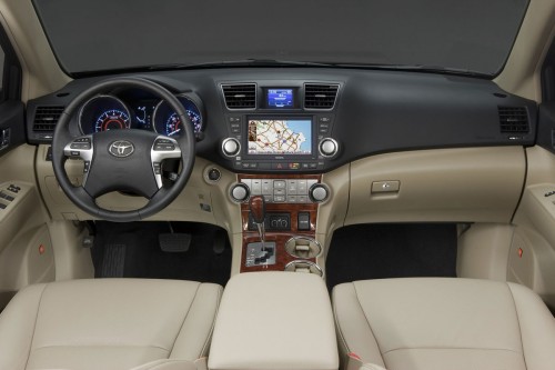 Toyota Highlander crossover Limited Interior
