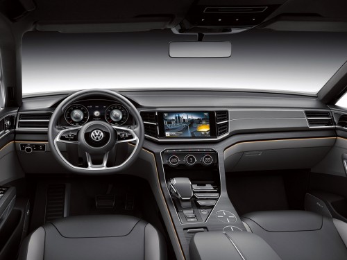 VW CrossBlue Coupe concept interior