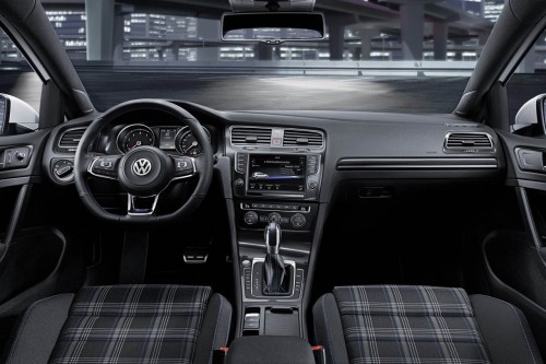 Volkswagen Golf GTE Interior