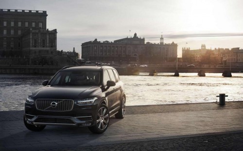 2016 New Volvo XC90