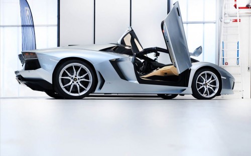 2014 Lamborghini Aventador Roadster LP700-4