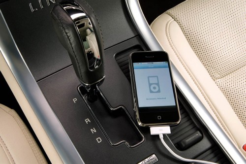 apple-iphone-in-lincoln-mks