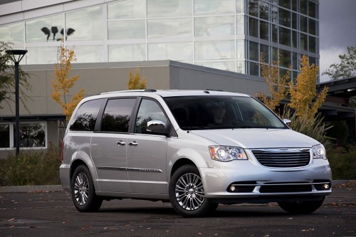chrysler town and country MPV