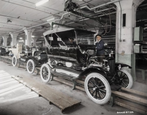 ford-100th-moving-assembly-line-01-800