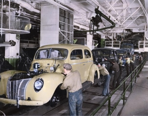 ford-100th-moving-assembly-line-04-800