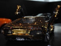 gold-lamborghini-aventador-13