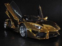 gold-lamborghini-aventador-6