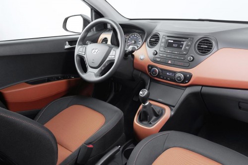 2014 Hyundai i10 Interior