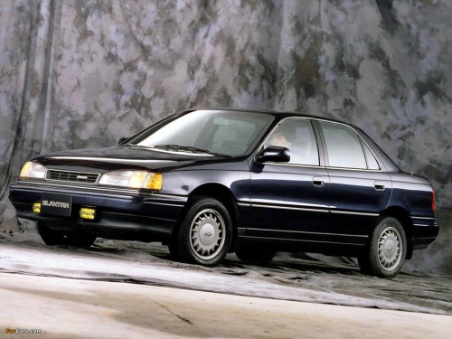 نسل اول هیوندای النترا 1995-1990