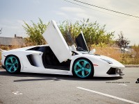 lamborghini-aventador-gets-crazy-brilliant-emerald-pur-wheels-photo-gallery-medium_2