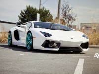 lamborghini-aventador-gets-crazy-brilliant-emerald-pur-wheels-photo-gallery-medium_5