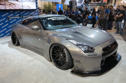 Liberty Walk Nissan GT-R