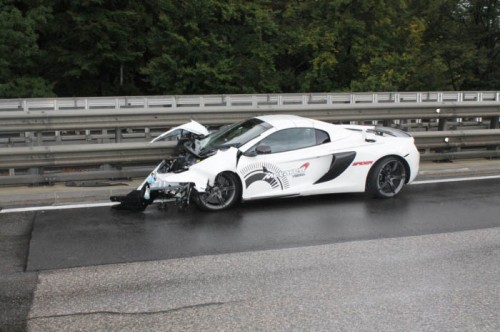 mclaren-650s-crashed