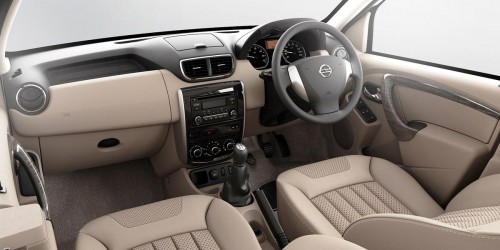 Nissan terrano 2013 interior