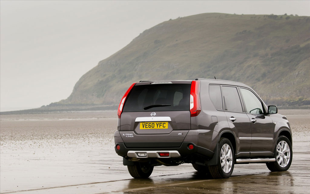 nissan x-trail platinum edition 2012 rear