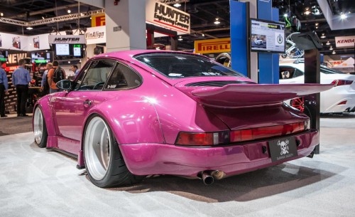 RAUH-Welt Porsche 930