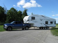 Fifth-wheel trailers