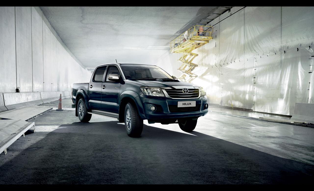 http://www.pedal.ir/wp-content/uploads/toyota-hilux-photo-02.jpg