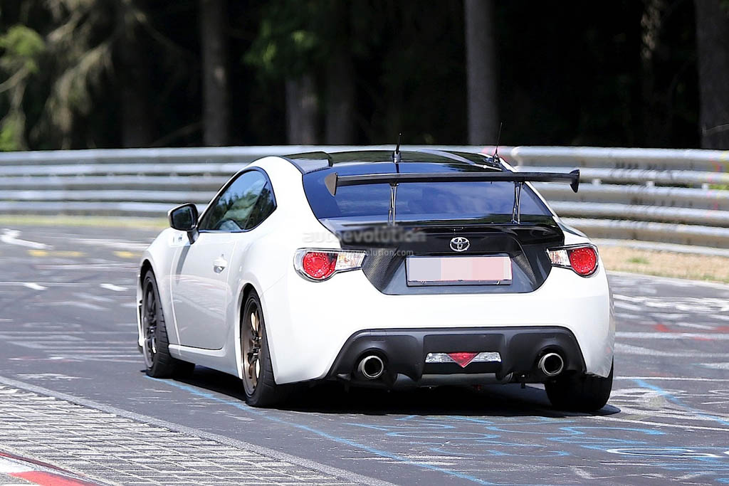 Toyota testing rc-f special edition carbon fiber gt86