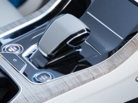 volkswagen-crossblue-concept-shift-lever-and-drive-mode-controls