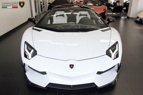Lamborghini aventador Bianco Isis