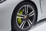 Porsche Panamera 4S wheel