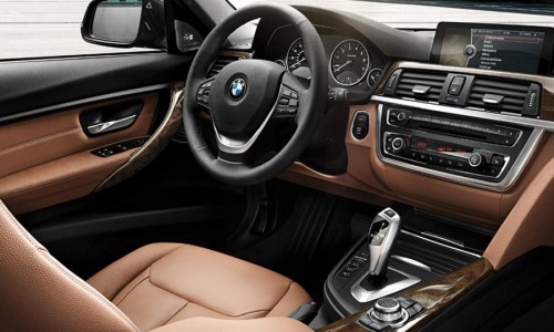 2013-BMW-328i-sedan-interior