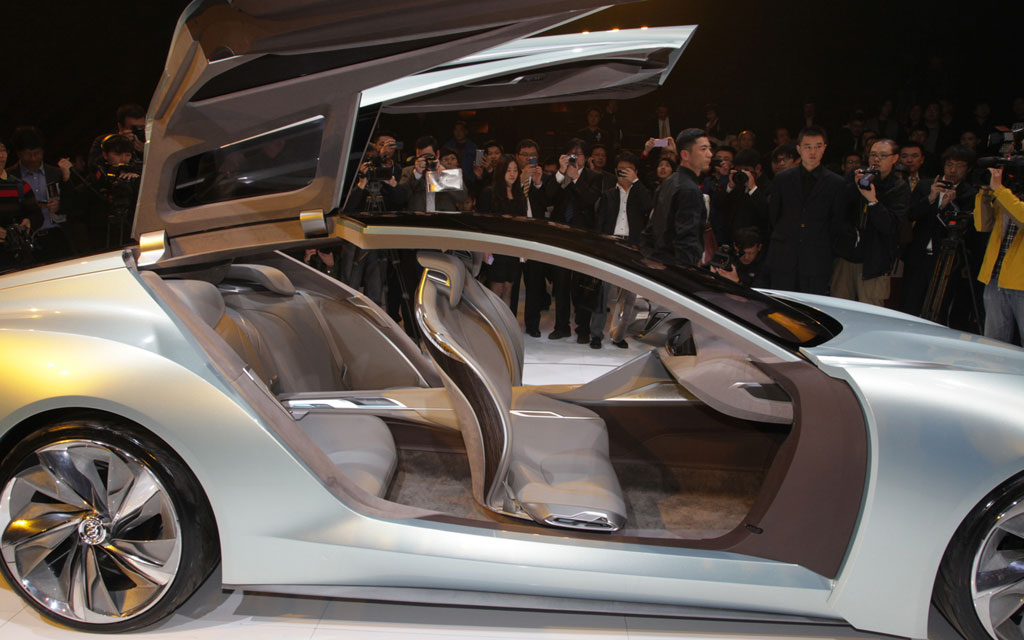 Buick Rivera concept bows in Shanghai