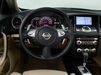 2013-Nissan-Maxima-interior
