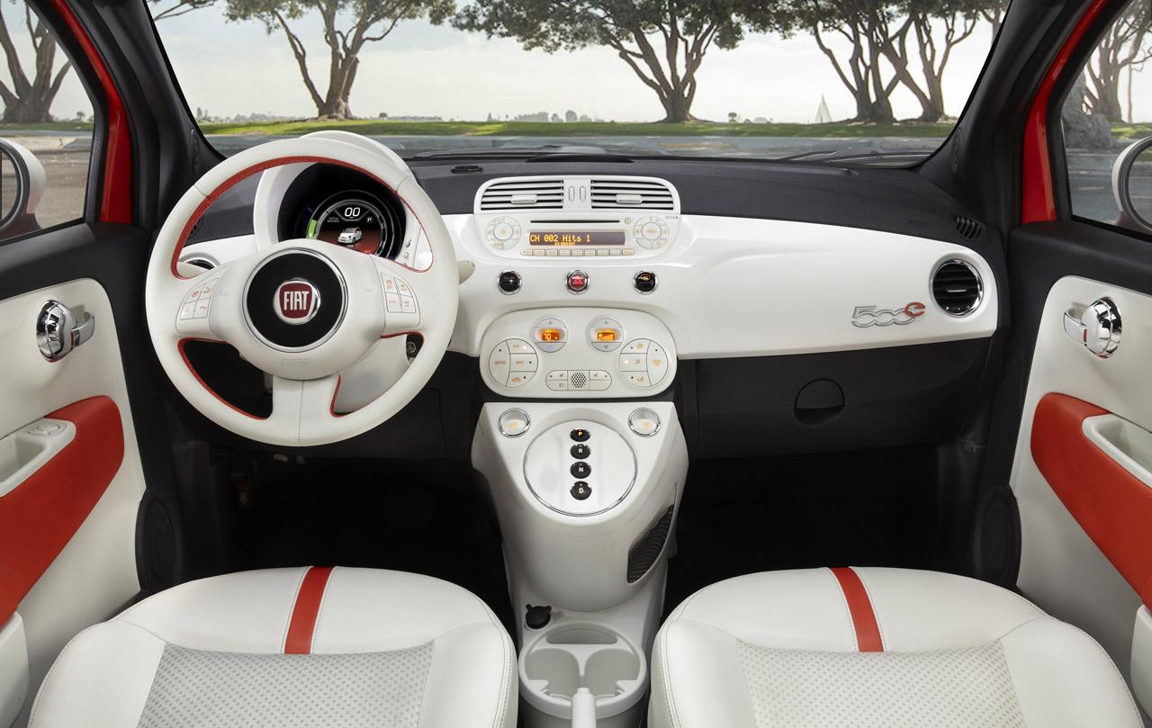 2013 fiat 500e interior