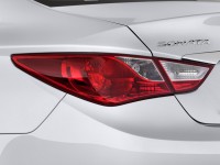 2013-hyundai-sonata-4-door-sedan-2-4l-auto-limited-tail-light