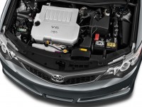 2013-toyota-camry-4-door-sedan-i4-auto-se-natl-engine