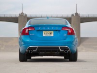 2013-volvo-s60-t6-awd-r-design-rear-end