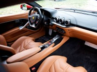 2014-Ferrari-F12-Berlinetta-interior