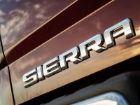 2014-GMC-Sierra-1500-rear-badge
