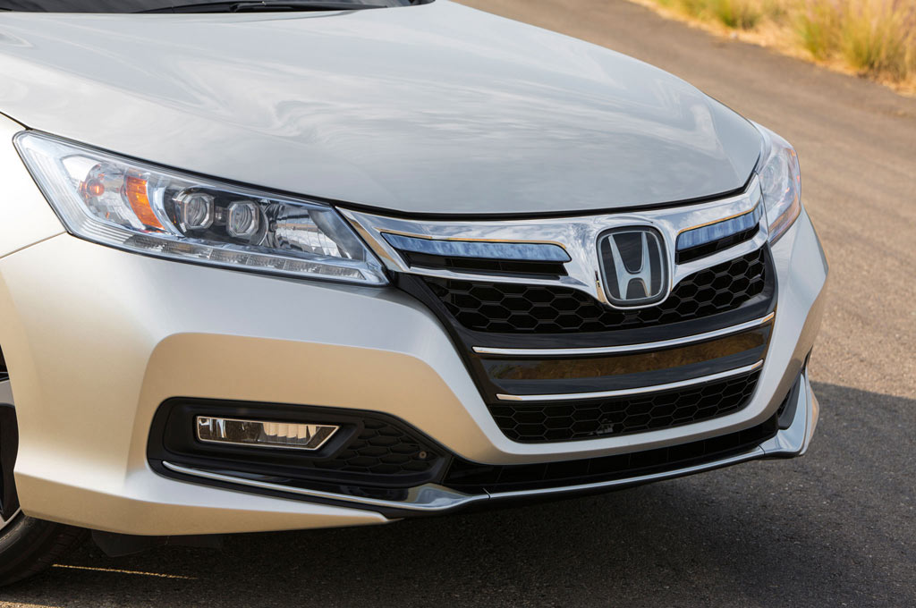 2014-Honda-Accord-PHEV-front-grille