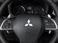 2014 Mitsubishi Outlander Interior