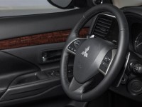 2014 Mitsubishi Outlander Interior