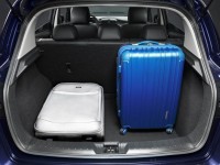 2014-Nissan-Pulsar-trunk